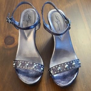 Dezario platform sandals